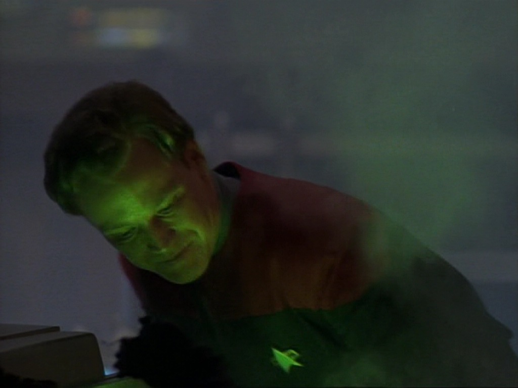 ariane179254_StarTrekVoyager_1x01_1x02-Caretaker_1670.jpg