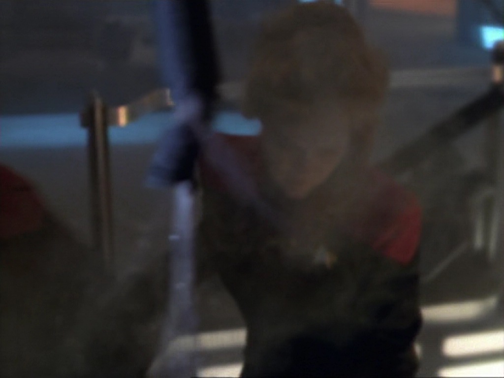 ariane179254_StarTrekVoyager_1x01_1x02-Caretaker_1698.jpg