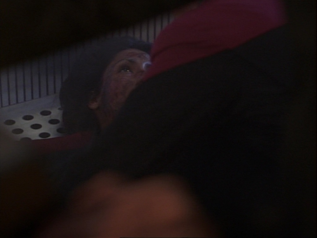 ariane179254_StarTrekVoyager_1x01_1x02-Caretaker_1716.jpg