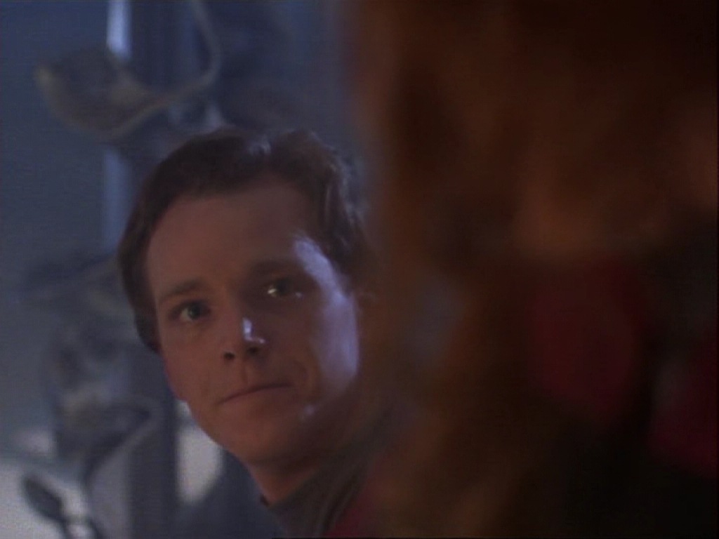 ariane179254_StarTrekVoyager_1x01_1x02-Caretaker_1720.jpg