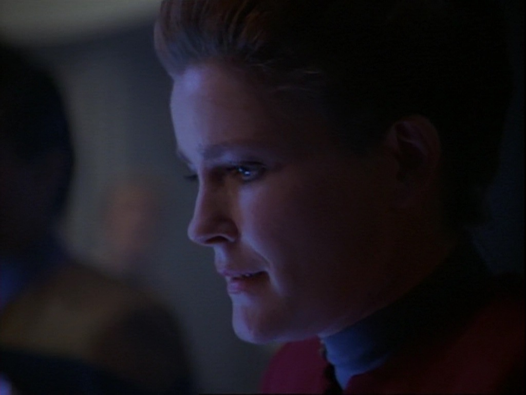 ariane179254_StarTrekVoyager_1x01_1x02-Caretaker_2021.jpg