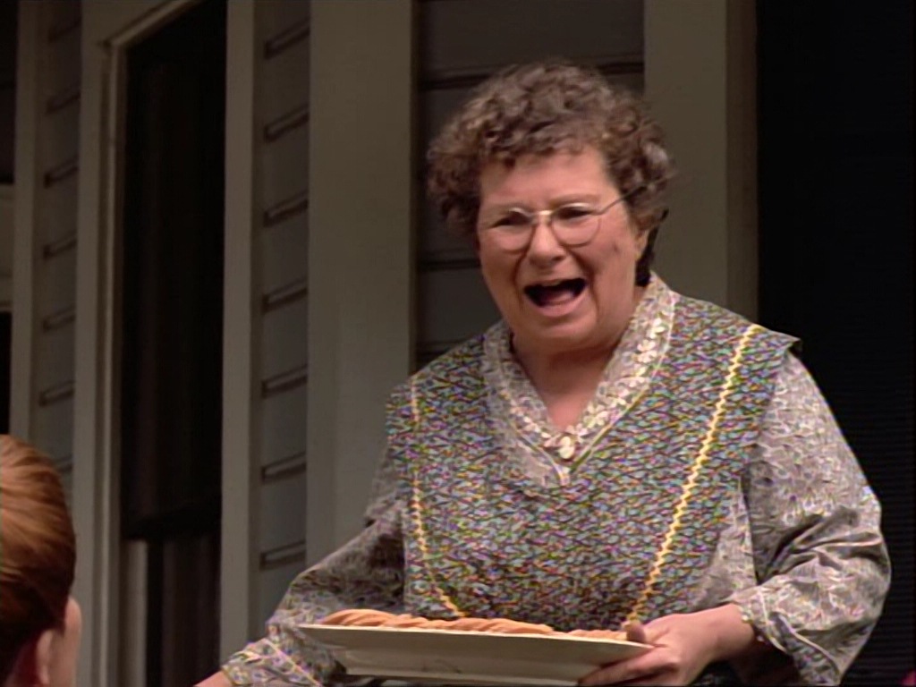 ariane179254_StarTrekVoyager_1x01_1x02-Caretaker_2166.jpg