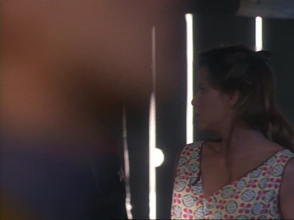 ariane179254_StarTrekVoyager_1x01_1x02-Caretaker_2485.jpg