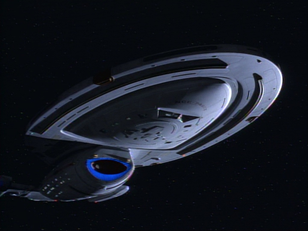 ariane179254_StarTrekVoyager_1x01_1x02-Caretaker_2577.jpg