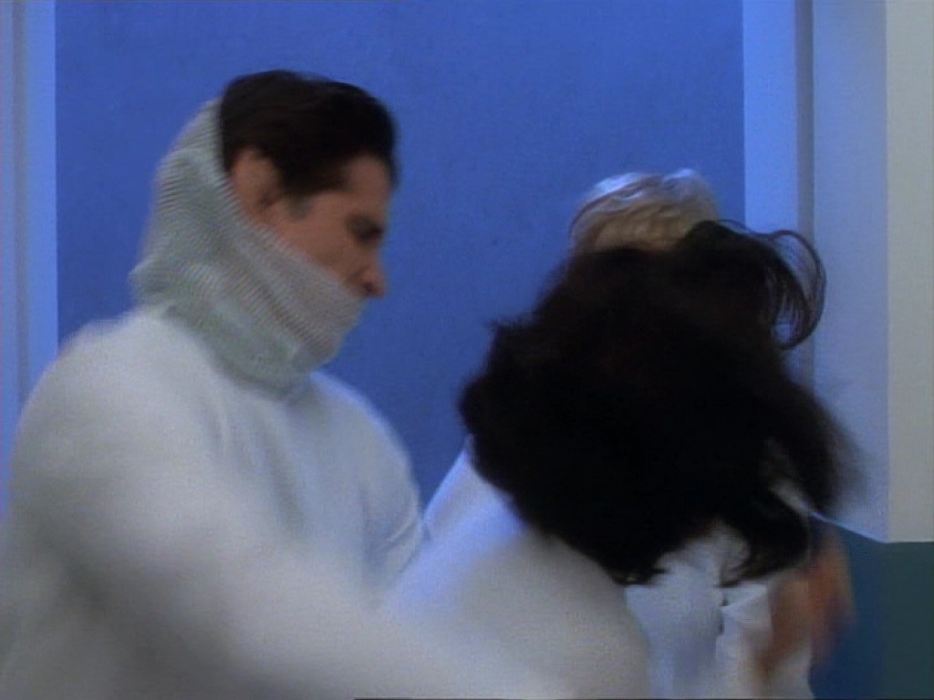 ariane179254_StarTrekVoyager_1x01_1x02-Caretaker_3194.jpg
