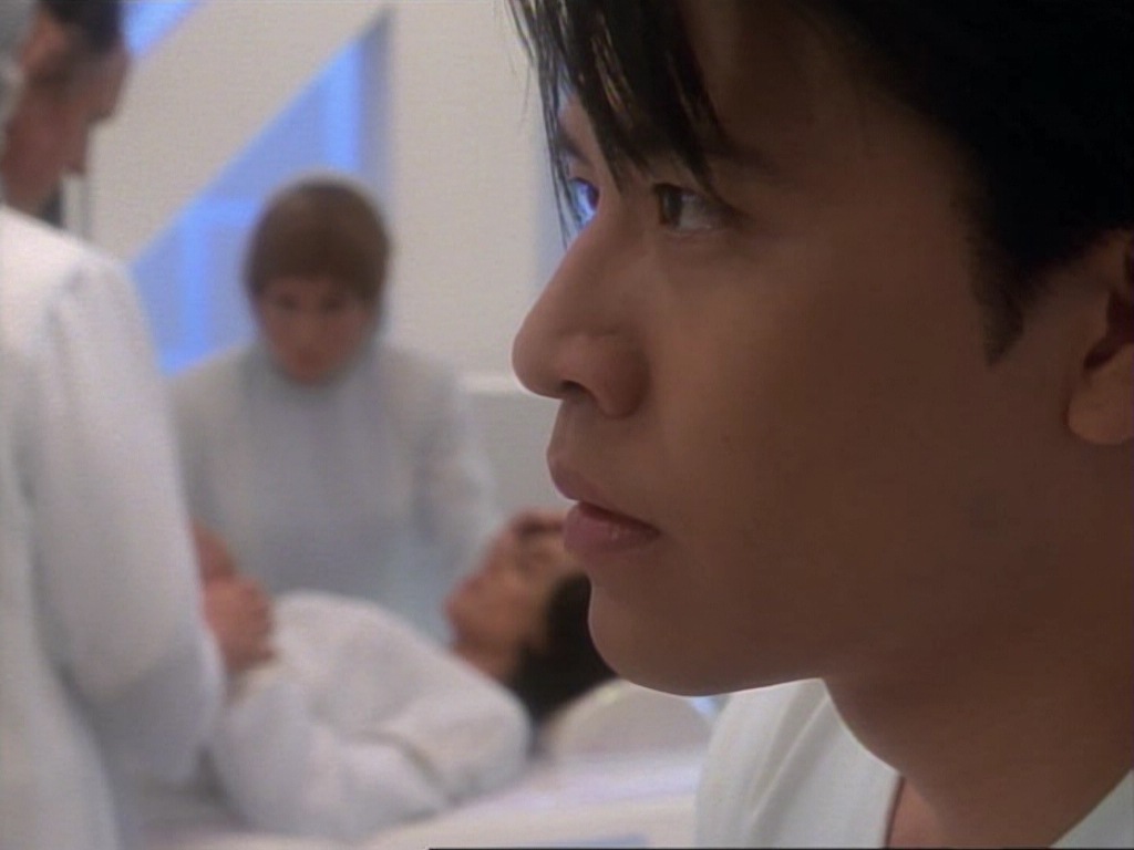 ariane179254_StarTrekVoyager_1x01_1x02-Caretaker_3232.jpg