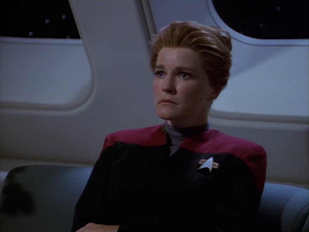 ariane179254_StarTrekVoyager_1x01_1x02-Caretaker_3489.jpg