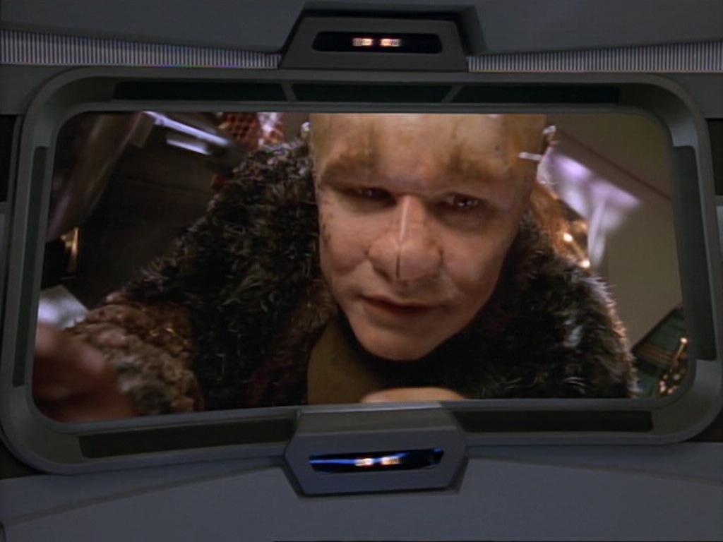 ariane179254_StarTrekVoyager_1x01_1x02-Caretaker_3566.jpg