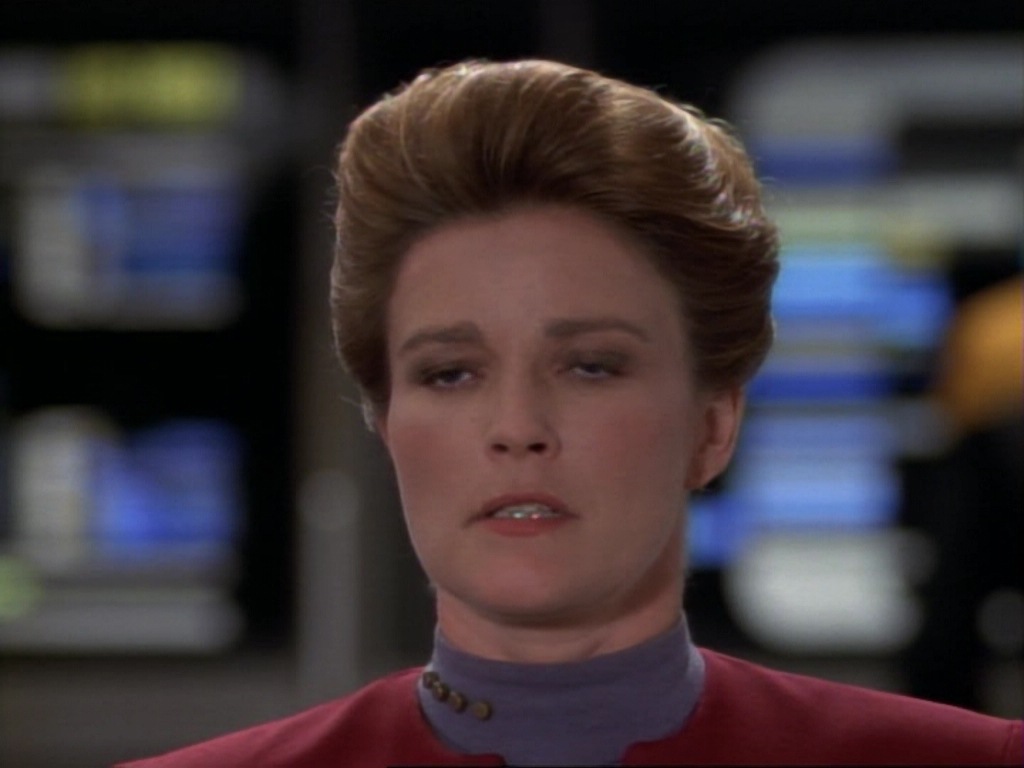 ariane179254_StarTrekVoyager_1x01_1x02-Caretaker_3629.jpg
