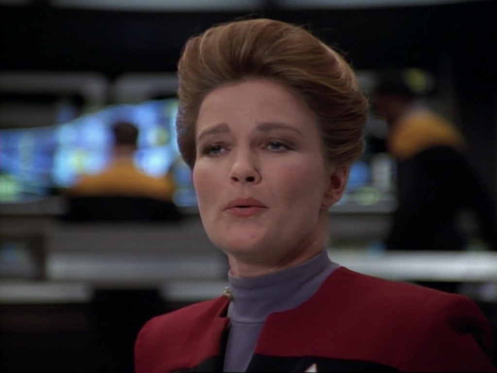 ariane179254_StarTrekVoyager_1x01_1x02-Caretaker_3763.jpg