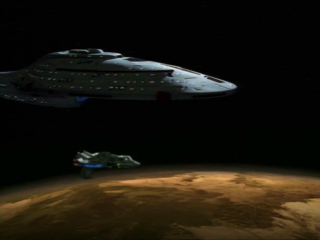 ariane179254_StarTrekVoyager_1x01_1x02-Caretaker_4254.jpg