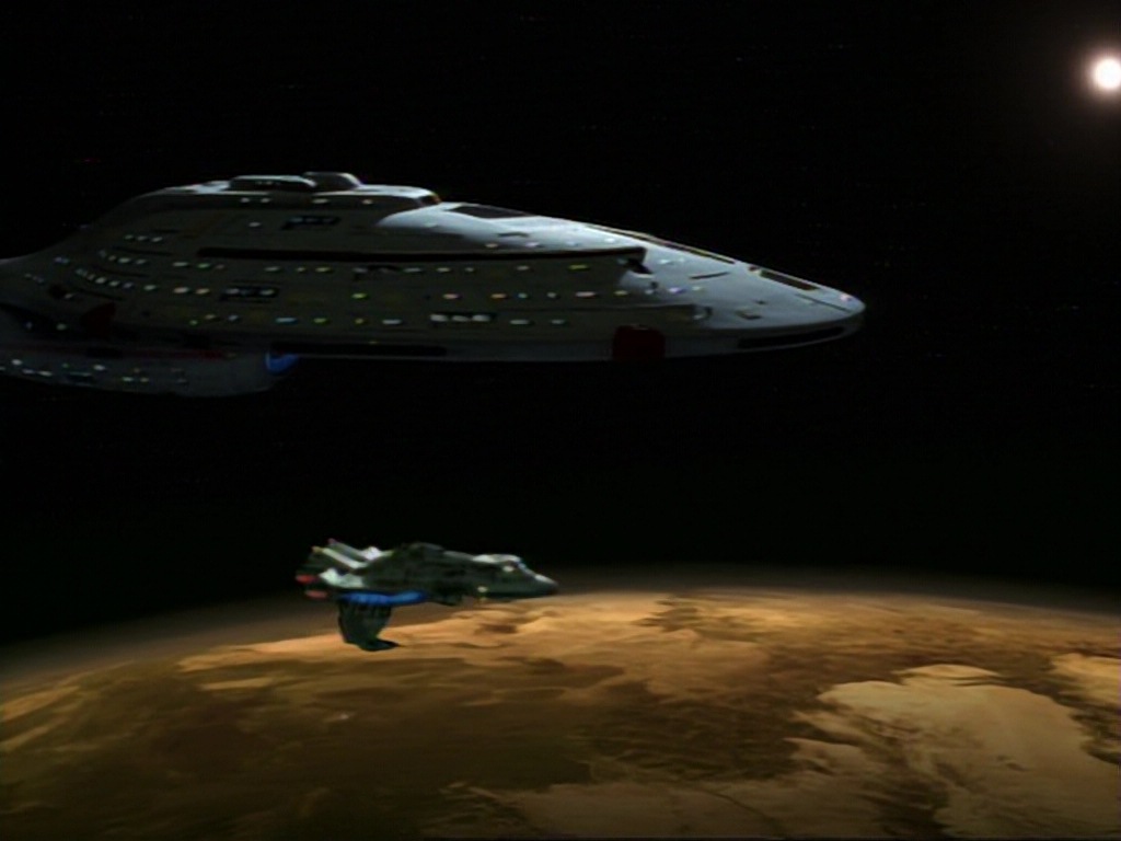 ariane179254_StarTrekVoyager_1x01_1x02-Caretaker_4255.jpg