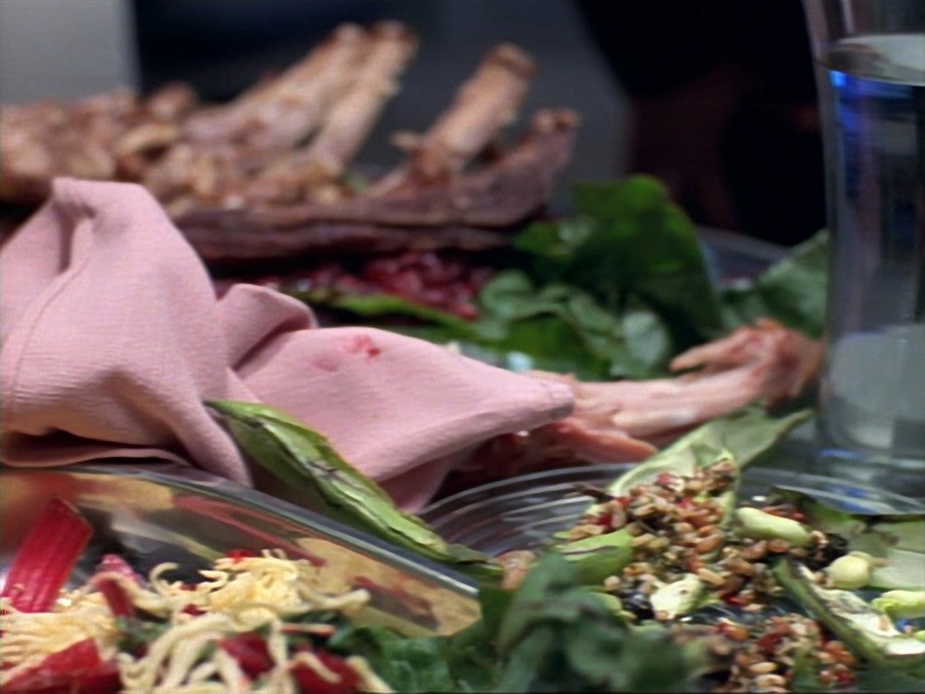 ariane179254_StarTrekVoyager_1x01_1x02-Caretaker_4296.jpg