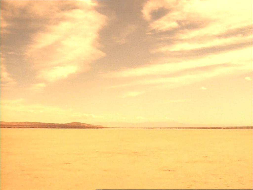 ariane179254_StarTrekVoyager_1x01_1x02-Caretaker_4457.jpg
