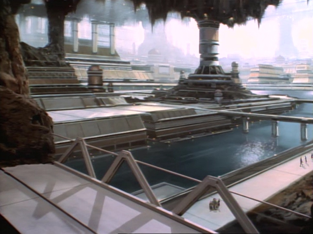ariane179254_StarTrekVoyager_1x01_1x02-Caretaker_4798.jpg