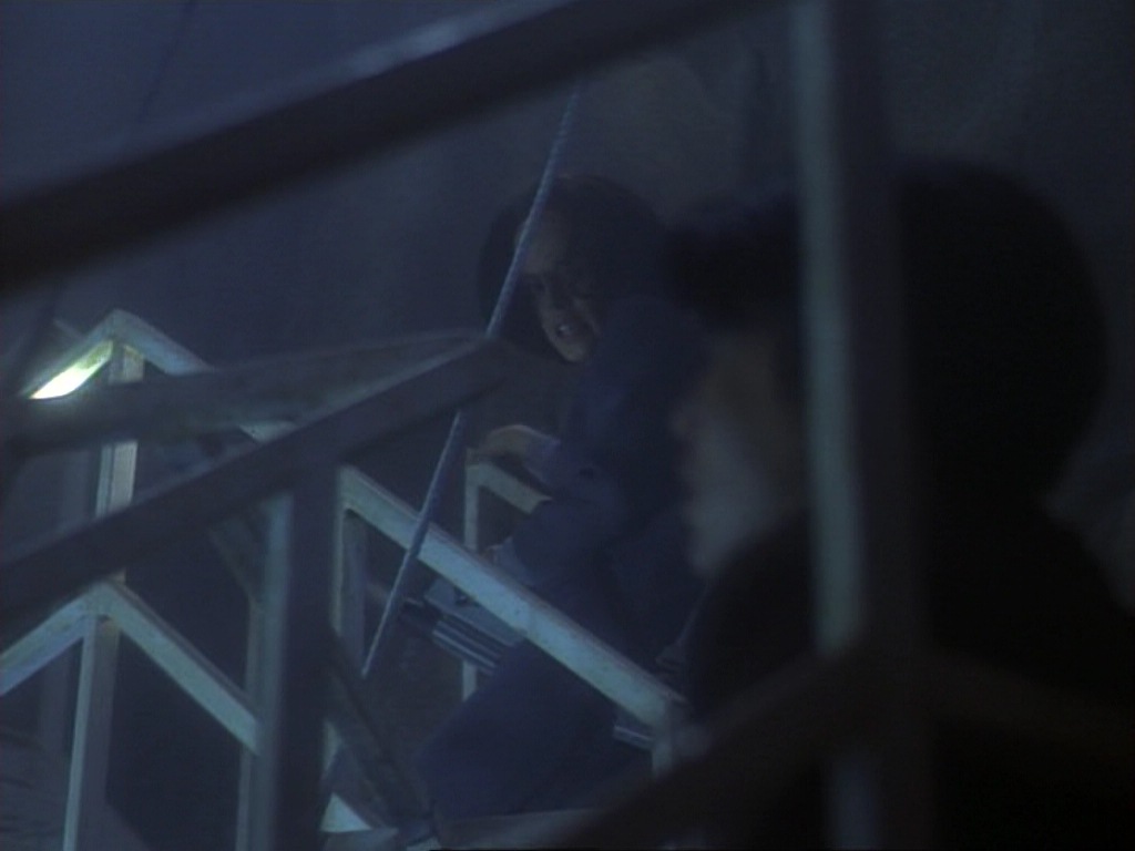 ariane179254_StarTrekVoyager_1x01_1x02-Caretaker_5346.jpg