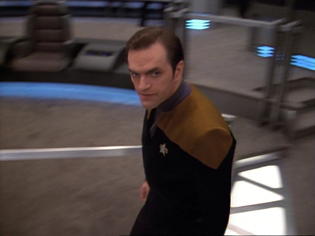 ariane179254_StarTrekVoyager_1x01_1x02-Caretaker_5509.jpg