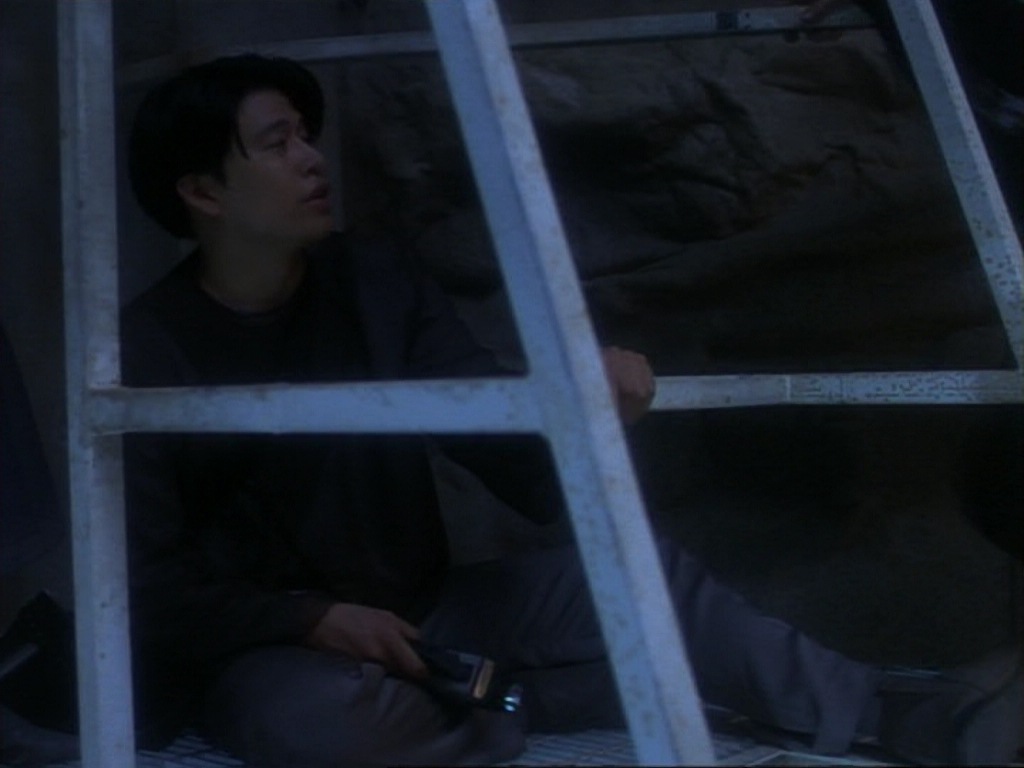 ariane179254_StarTrekVoyager_1x01_1x02-Caretaker_5695.jpg