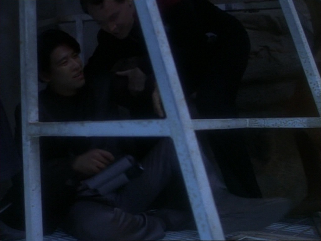ariane179254_StarTrekVoyager_1x01_1x02-Caretaker_5698.jpg