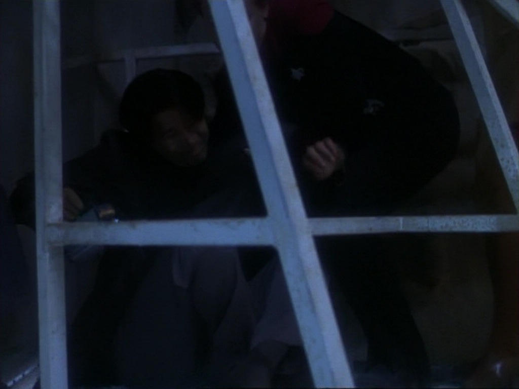 ariane179254_StarTrekVoyager_1x01_1x02-Caretaker_5699.jpg