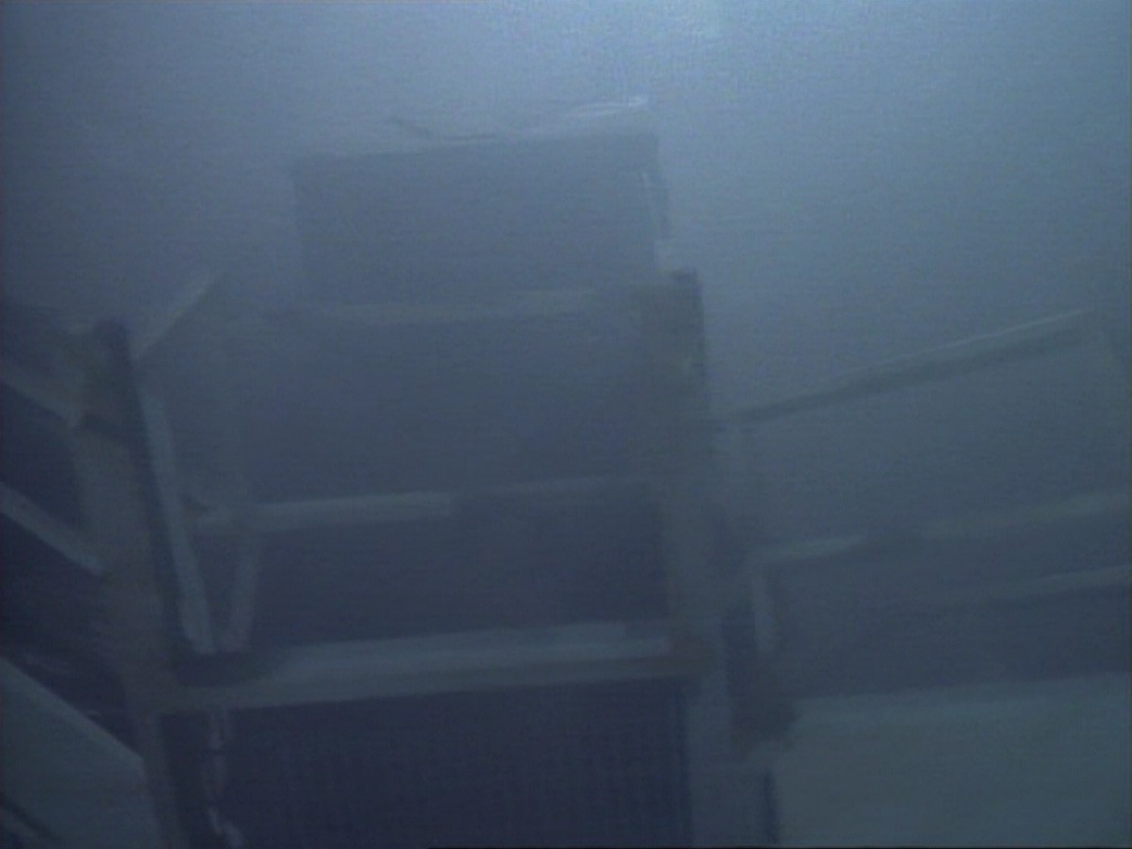 ariane179254_StarTrekVoyager_1x01_1x02-Caretaker_5774.jpg