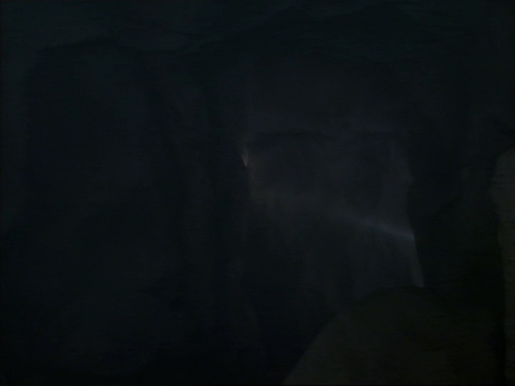 ariane179254_StarTrekVoyager_1x01_1x02-Caretaker_5777.jpg