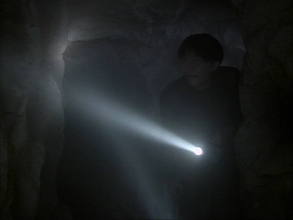 ariane179254_StarTrekVoyager_1x01_1x02-Caretaker_5792.jpg