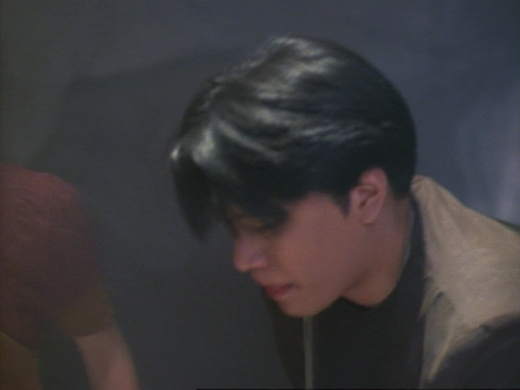 ariane179254_StarTrekVoyager_1x01_1x02-Caretaker_5839.jpg