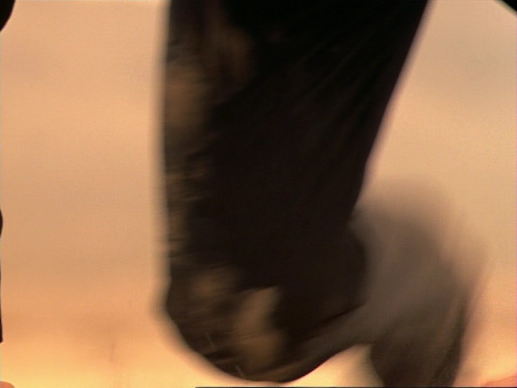 ariane179254_StarTrekVoyager_1x01_1x02-Caretaker_5859.jpg