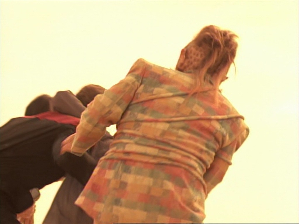 ariane179254_StarTrekVoyager_1x01_1x02-Caretaker_5891.jpg