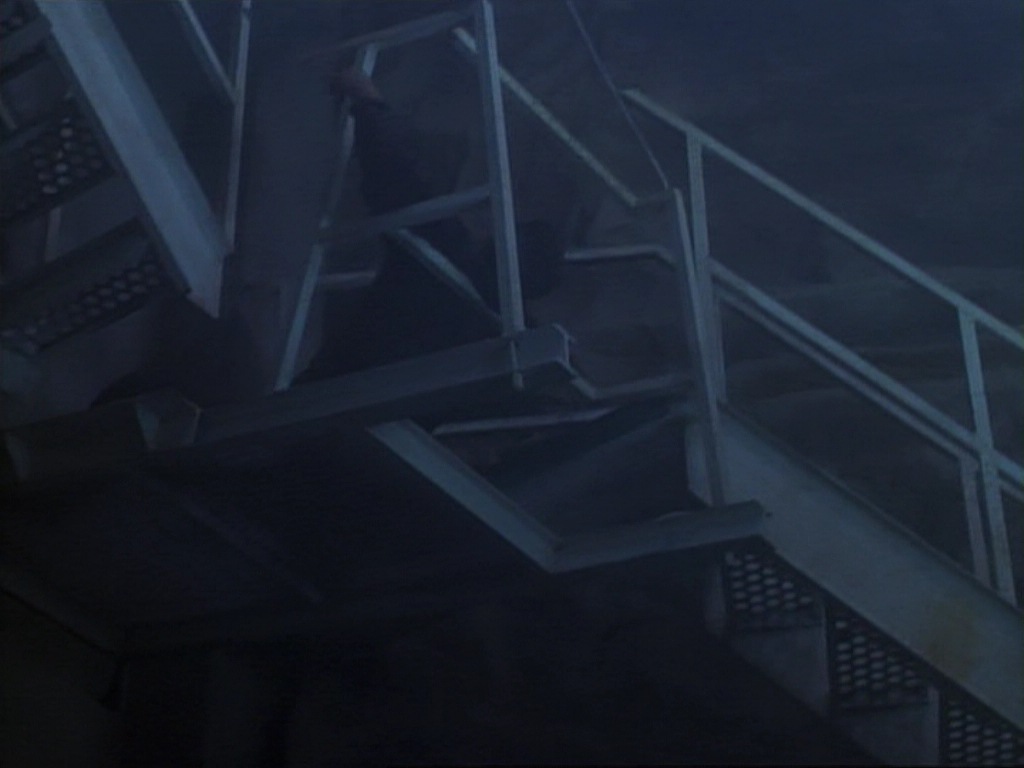 ariane179254_StarTrekVoyager_1x01_1x02-Caretaker_5911.jpg