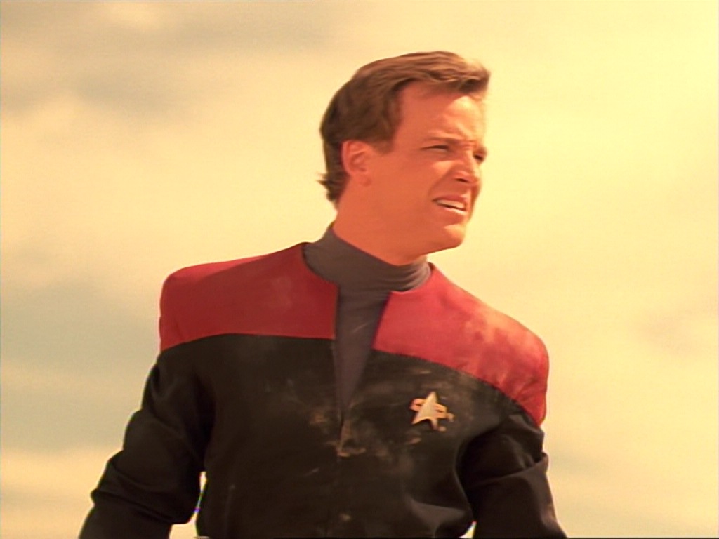 ariane179254_StarTrekVoyager_1x01_1x02-Caretaker_5936.jpg
