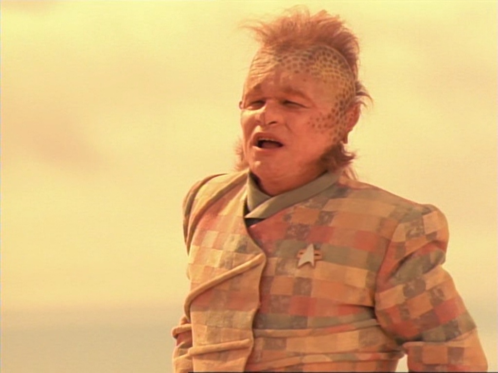 ariane179254_StarTrekVoyager_1x01_1x02-Caretaker_5937.jpg