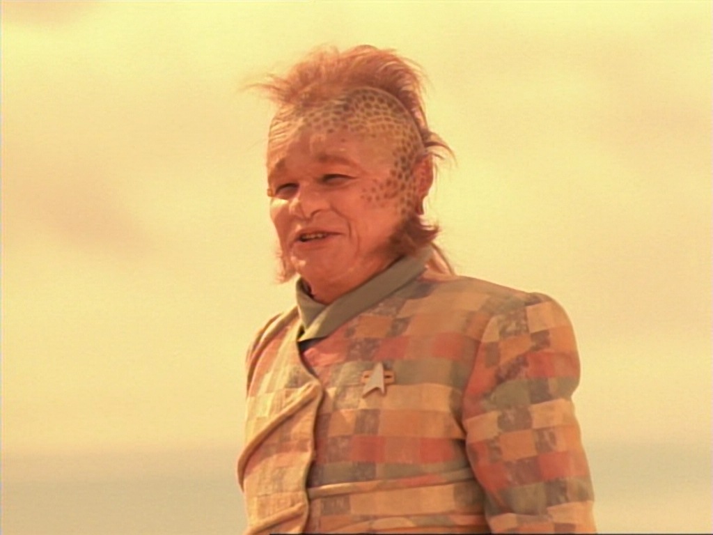 ariane179254_StarTrekVoyager_1x01_1x02-Caretaker_5945.jpg