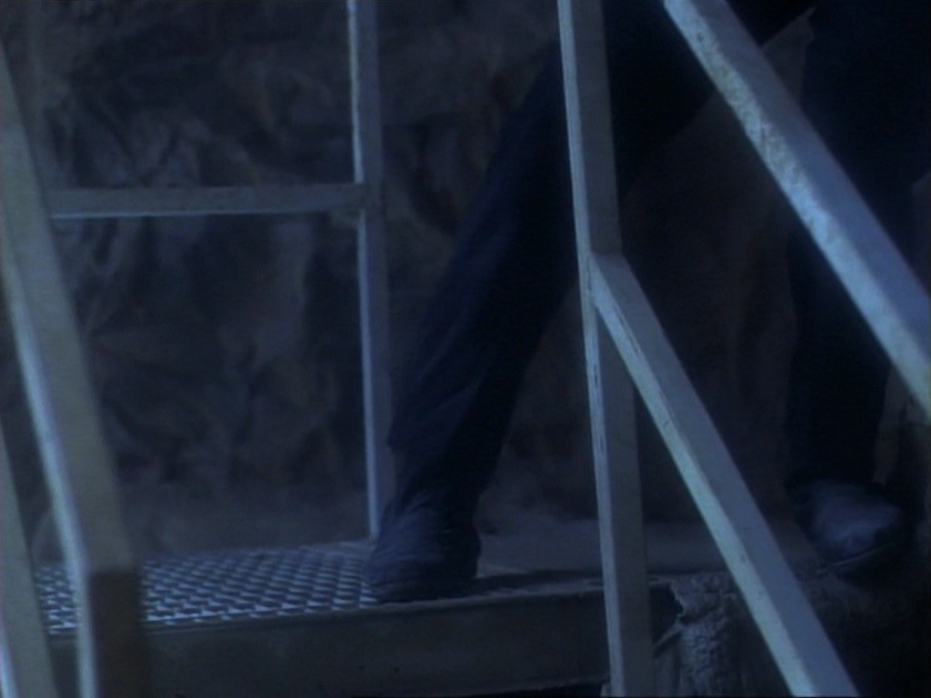 ariane179254_StarTrekVoyager_1x01_1x02-Caretaker_6010.jpg
