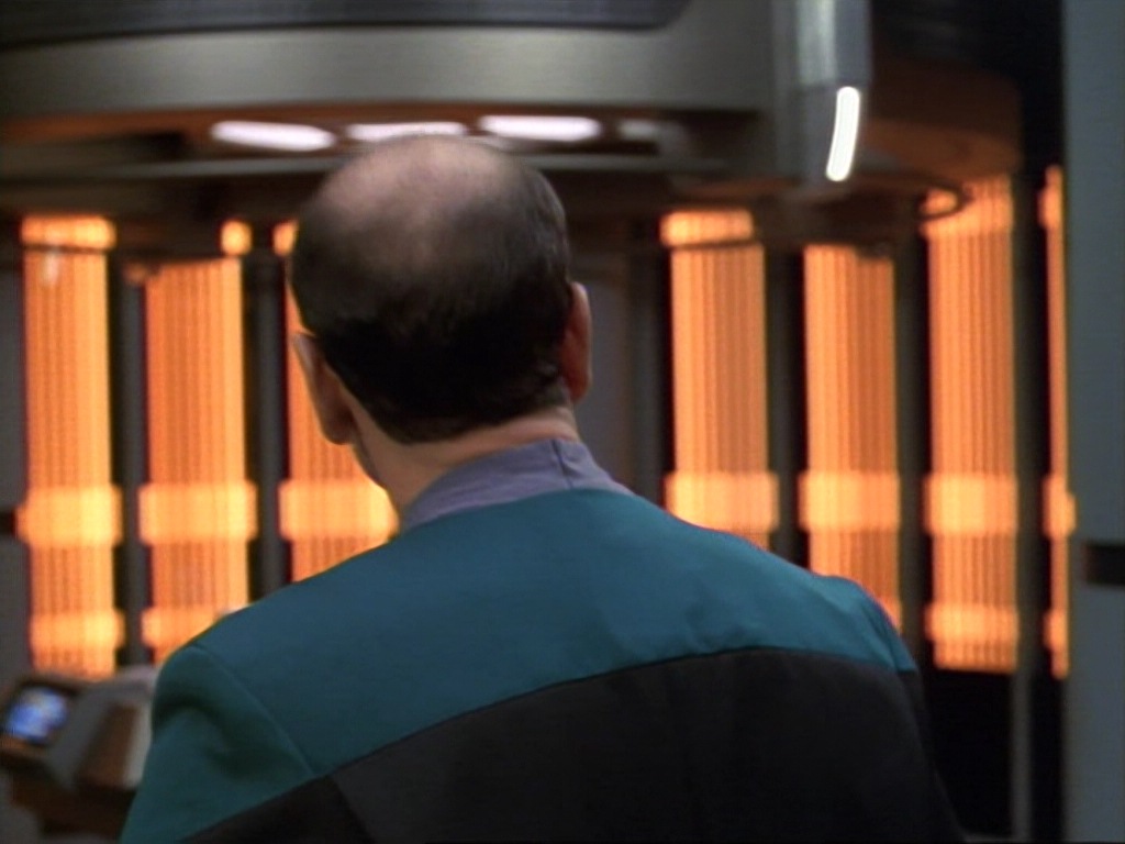 ariane179254_StarTrekVoyager_1x01_1x02-Caretaker_6159.jpg
