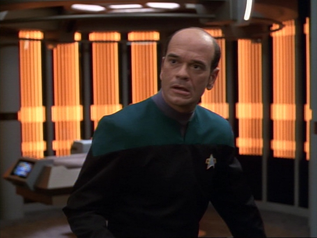 ariane179254_StarTrekVoyager_1x01_1x02-Caretaker_6161.jpg