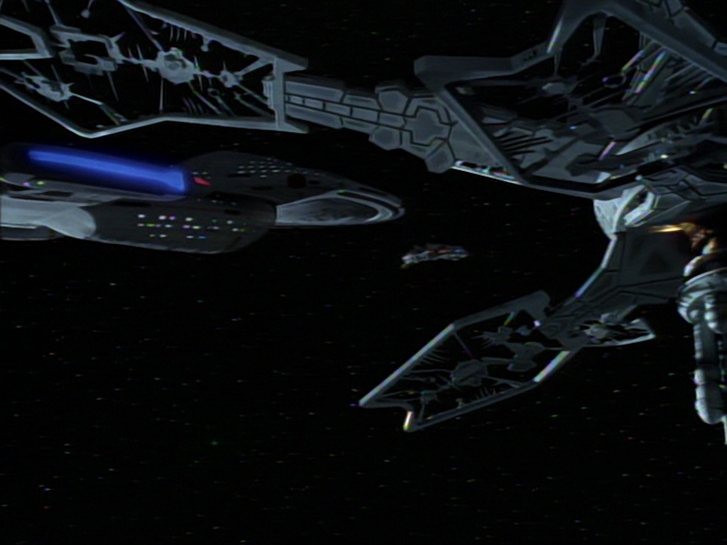 ariane179254_StarTrekVoyager_1x01_1x02-Caretaker_6193.jpg
