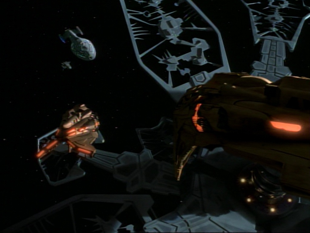 ariane179254_StarTrekVoyager_1x01_1x02-Caretaker_6201.jpg