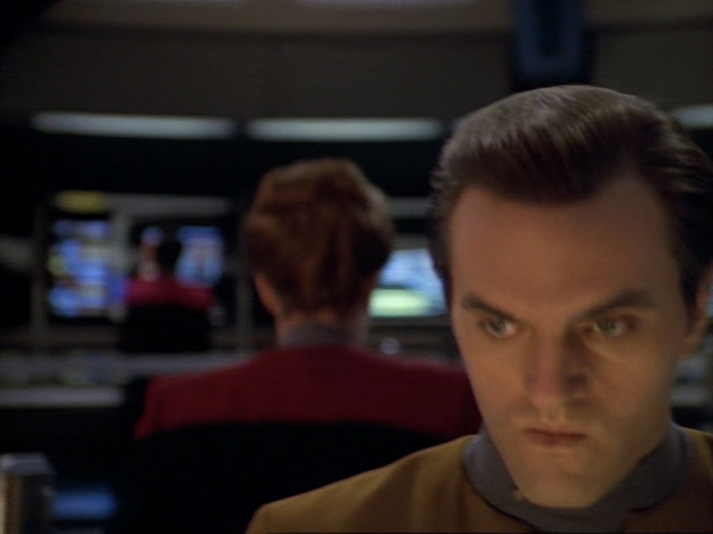 ariane179254_StarTrekVoyager_1x01_1x02-Caretaker_6251.jpg