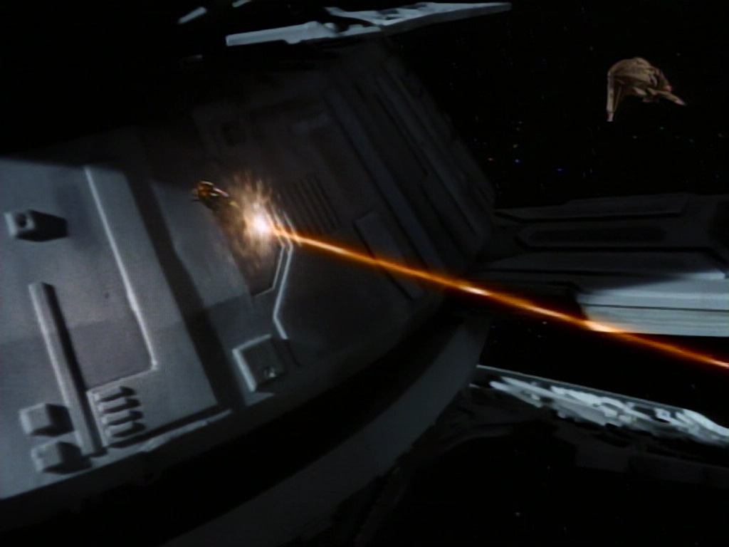 ariane179254_StarTrekVoyager_1x01_1x02-Caretaker_6264.jpg