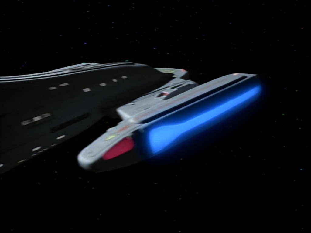 ariane179254_StarTrekVoyager_1x01_1x02-Caretaker_6270.jpg