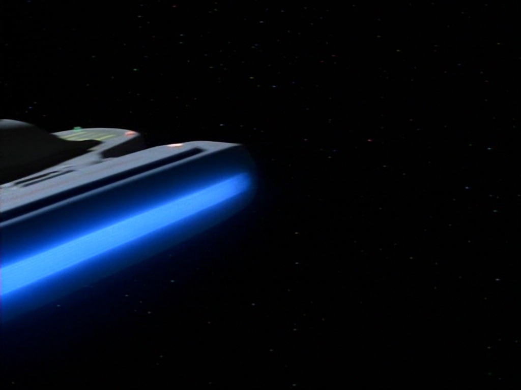 ariane179254_StarTrekVoyager_1x01_1x02-Caretaker_6271.jpg
