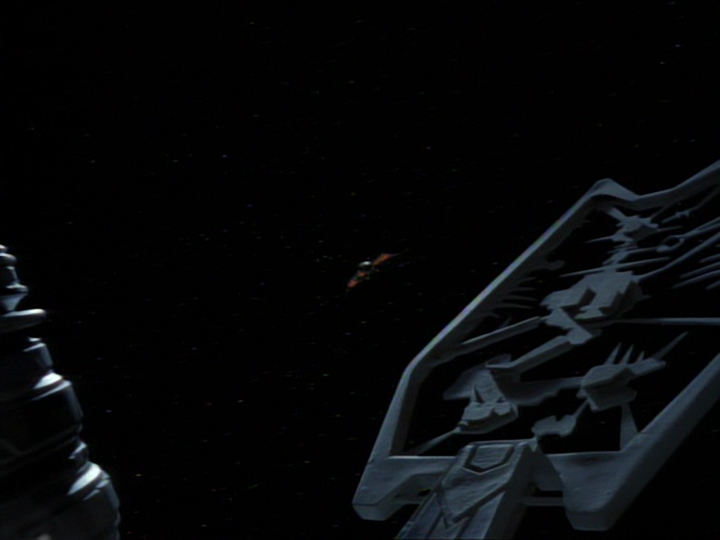 ariane179254_StarTrekVoyager_1x01_1x02-Caretaker_6278.jpg