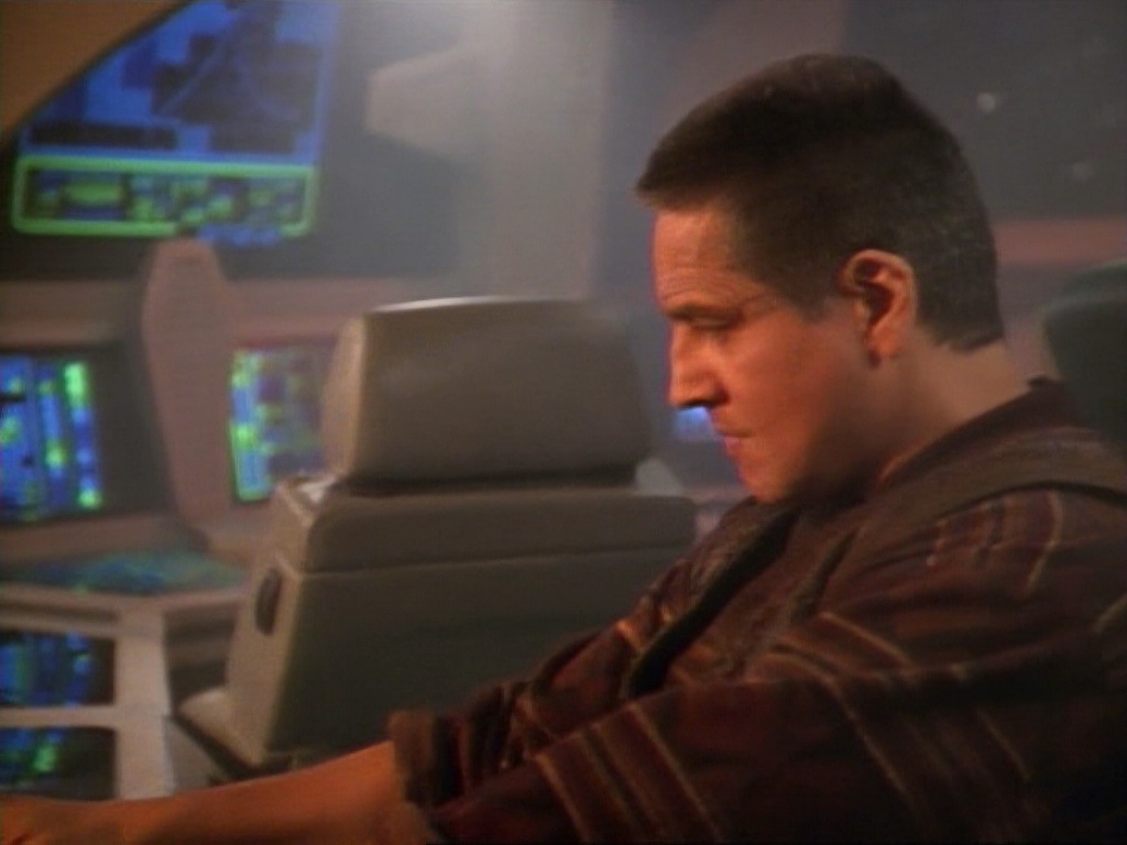 ariane179254_StarTrekVoyager_1x01_1x02-Caretaker_6281.jpg