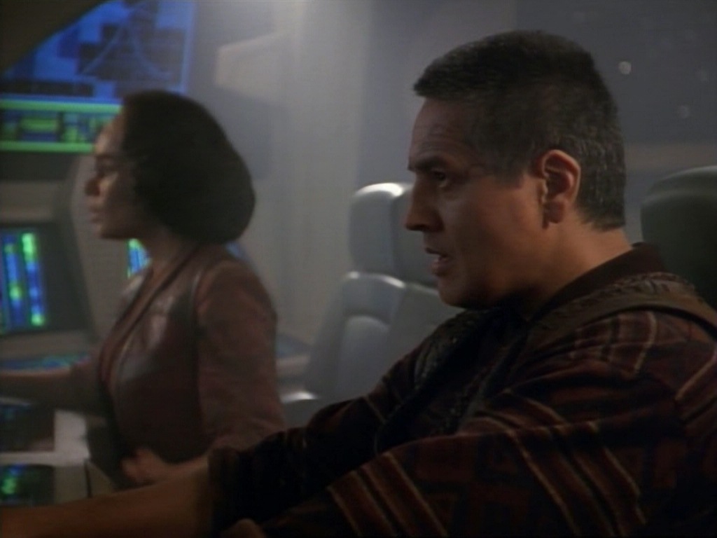 ariane179254_StarTrekVoyager_1x01_1x02-Caretaker_6289.jpg