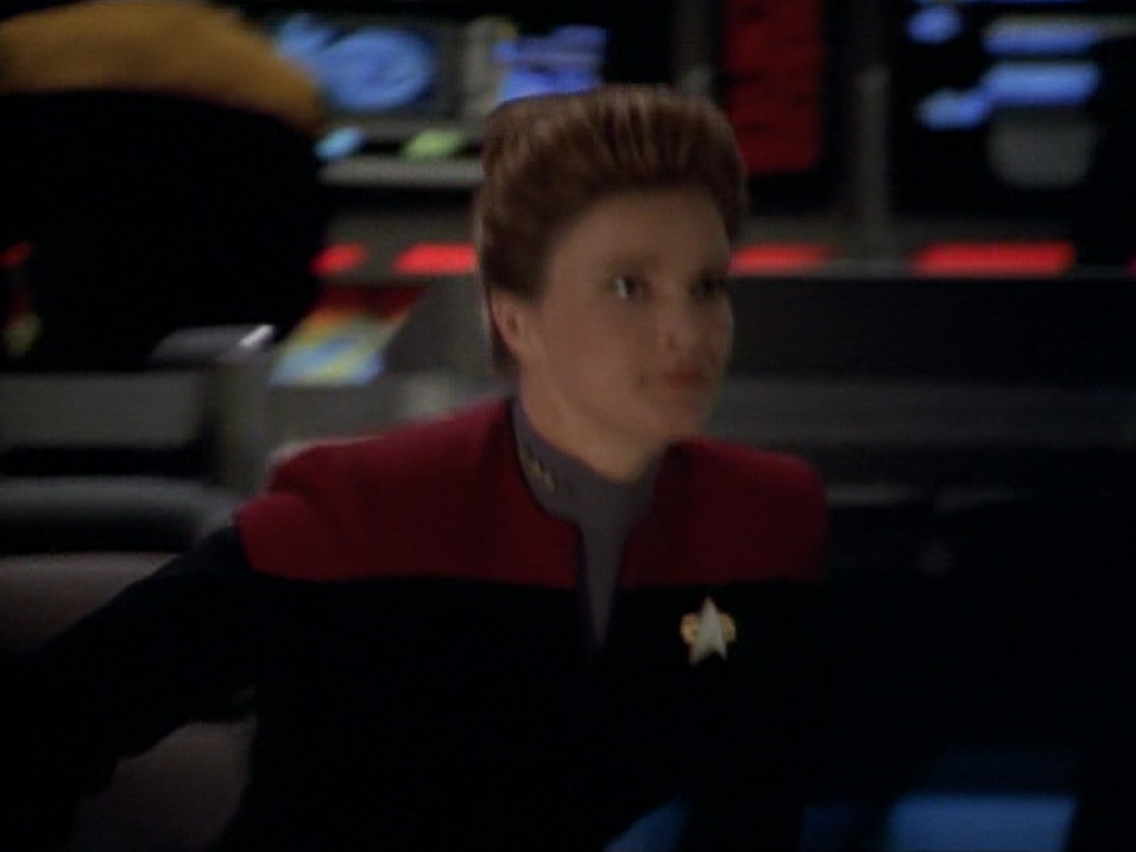 ariane179254_StarTrekVoyager_1x01_1x02-Caretaker_6292.jpg
