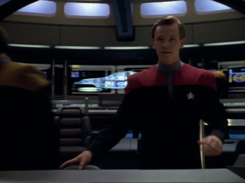 ariane179254_StarTrekVoyager_1x01_1x02-Caretaker_6303.jpg