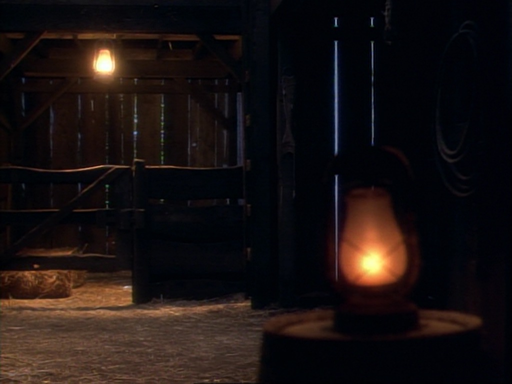 ariane179254_StarTrekVoyager_1x01_1x02-Caretaker_6312.jpg