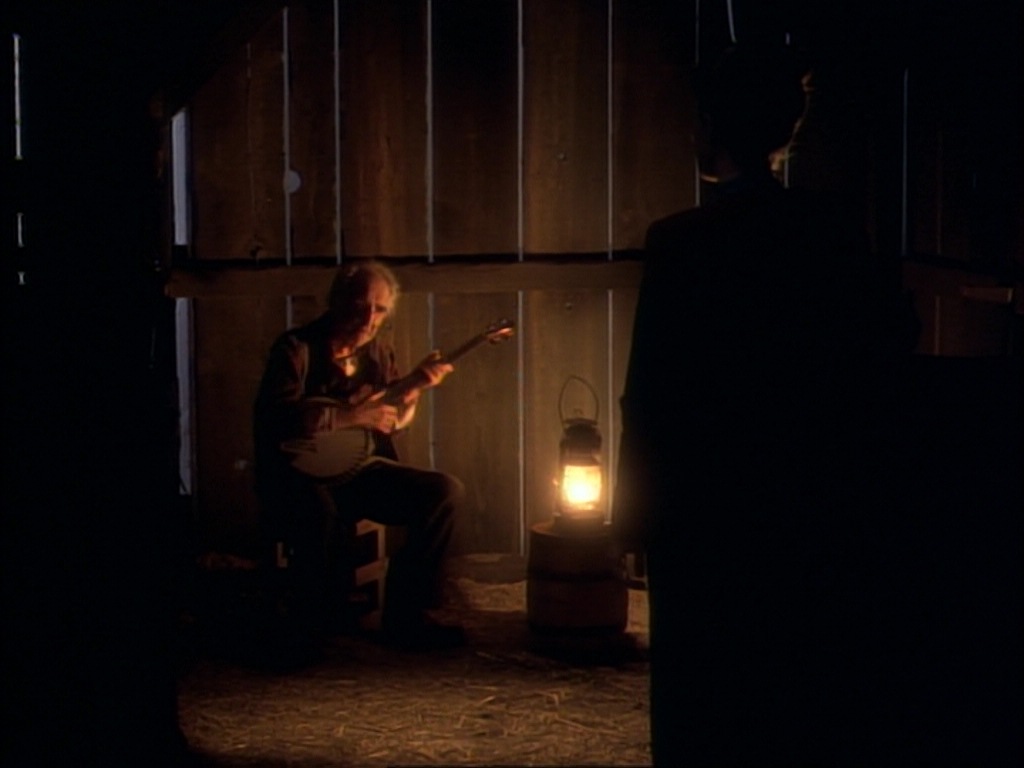ariane179254_StarTrekVoyager_1x01_1x02-Caretaker_6366.jpg